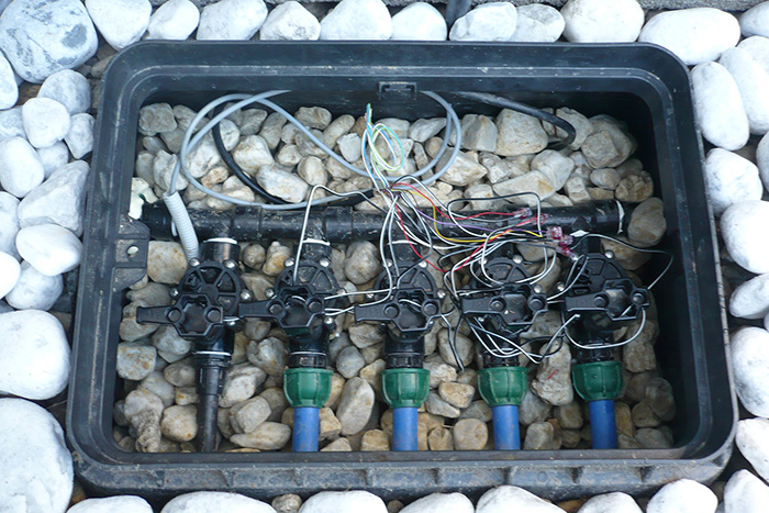 Skrzynka zaworowa + elektrozawory Rain Bird 100-DV